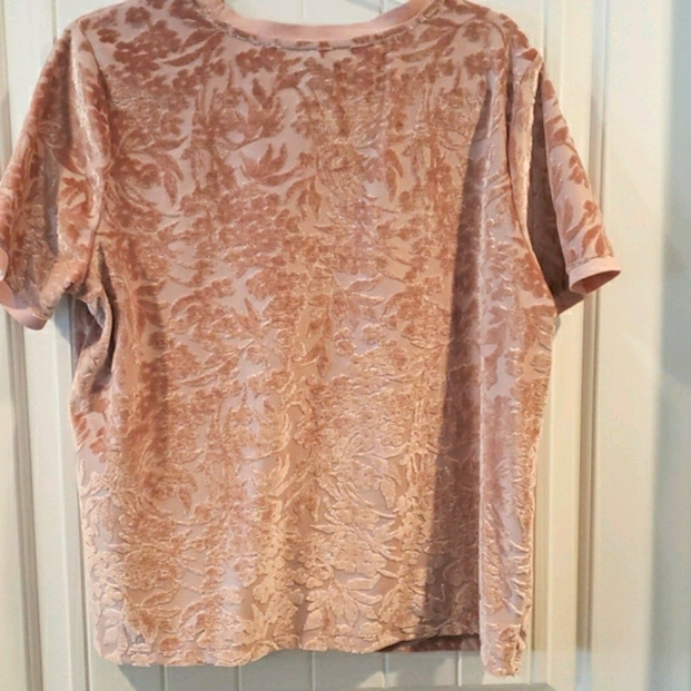 Pink Crushed Velvet Top 2XL, Short Sleeves, Comfy - Picture 2 of 8
